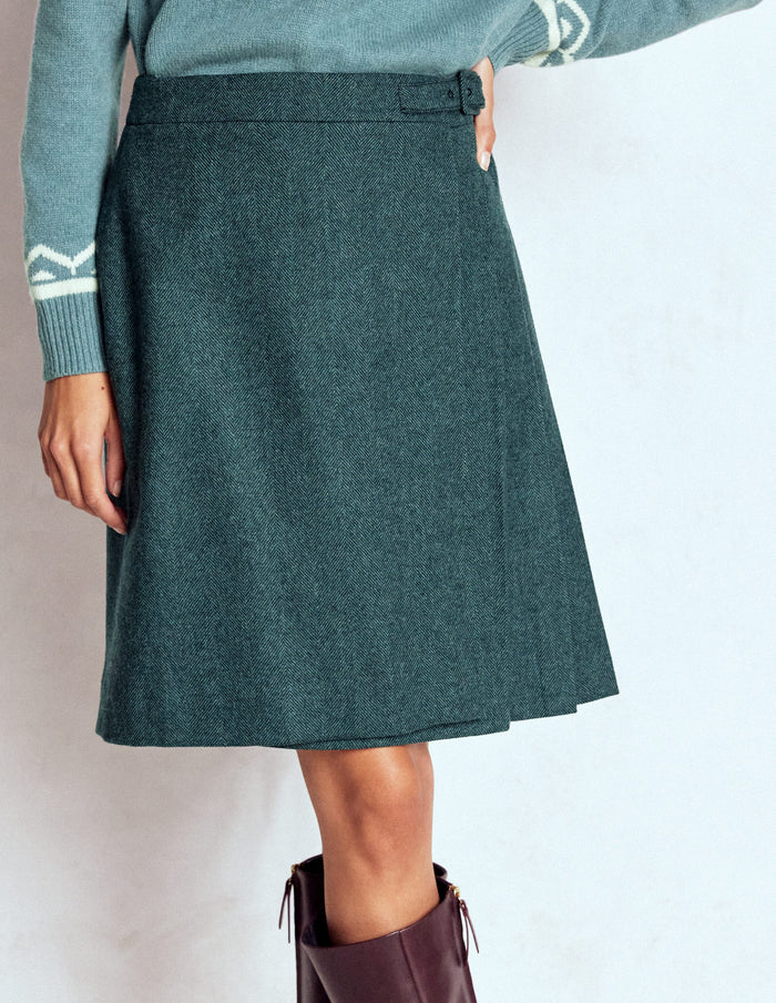 Helen Wool Kilt Skirt Green Herringbone