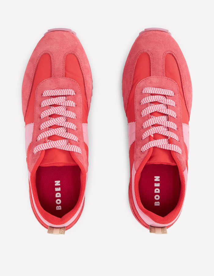 Retro Runner Trainer Red
