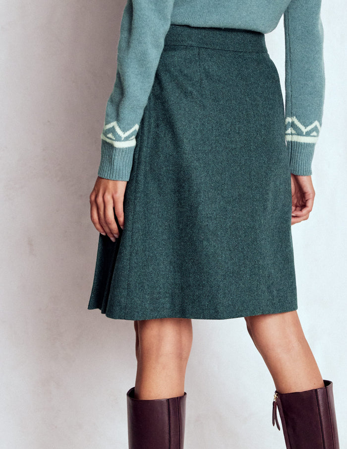 Helen Wool Kilt Skirt Green Herringbone