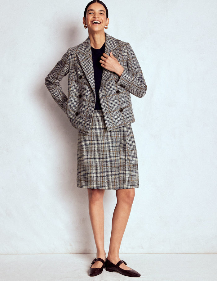 Helen Wool Kilt Skirt Blue, Grey Prince of Wales