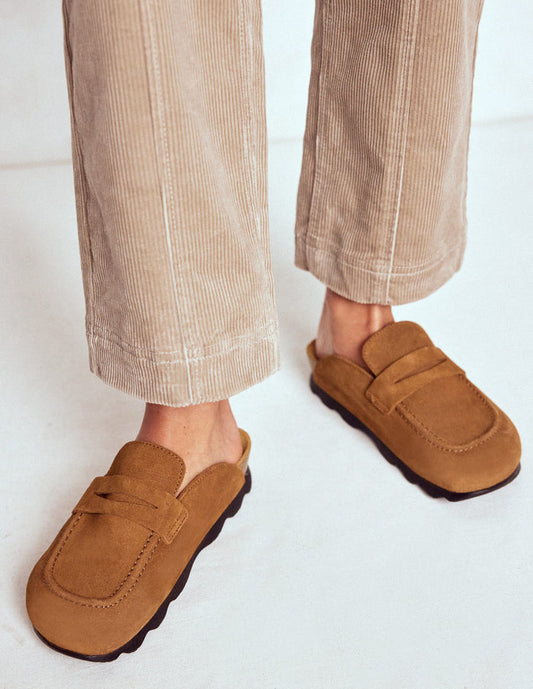 Suede Mule Clog Raw Umber