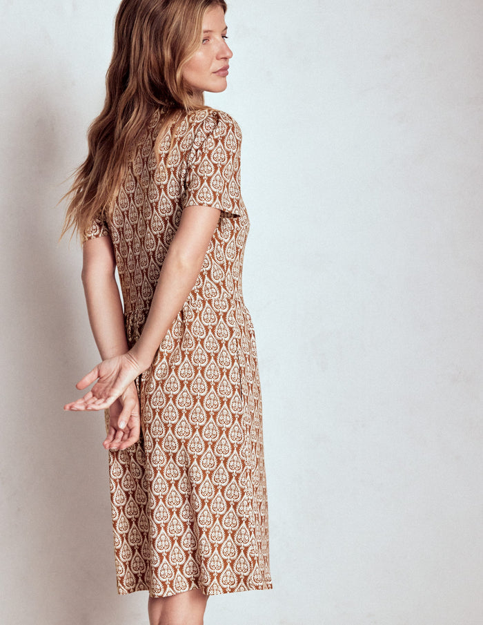 Naomi Short Sleeve Dress Cognac, Ornate Geo