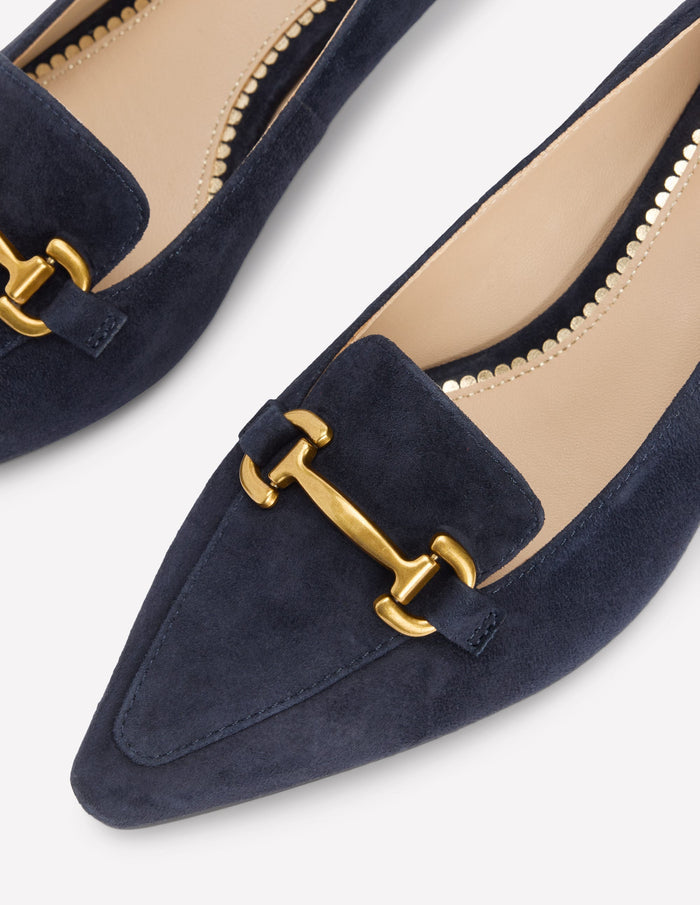 Iris Heel Snaffle Point Loafer Navy