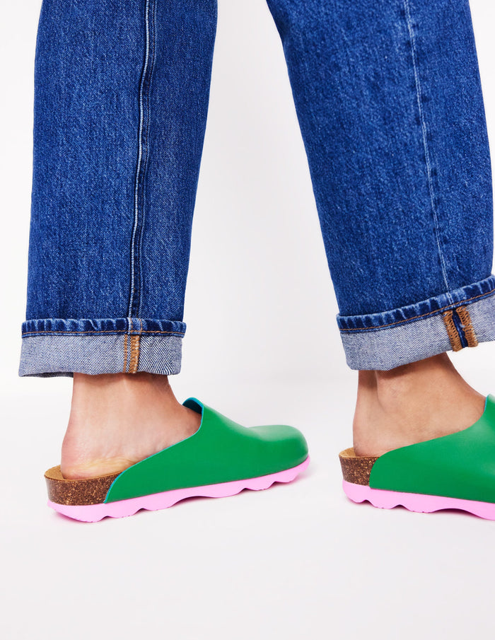 Lyla Colour Block Clogs Rich Emerald