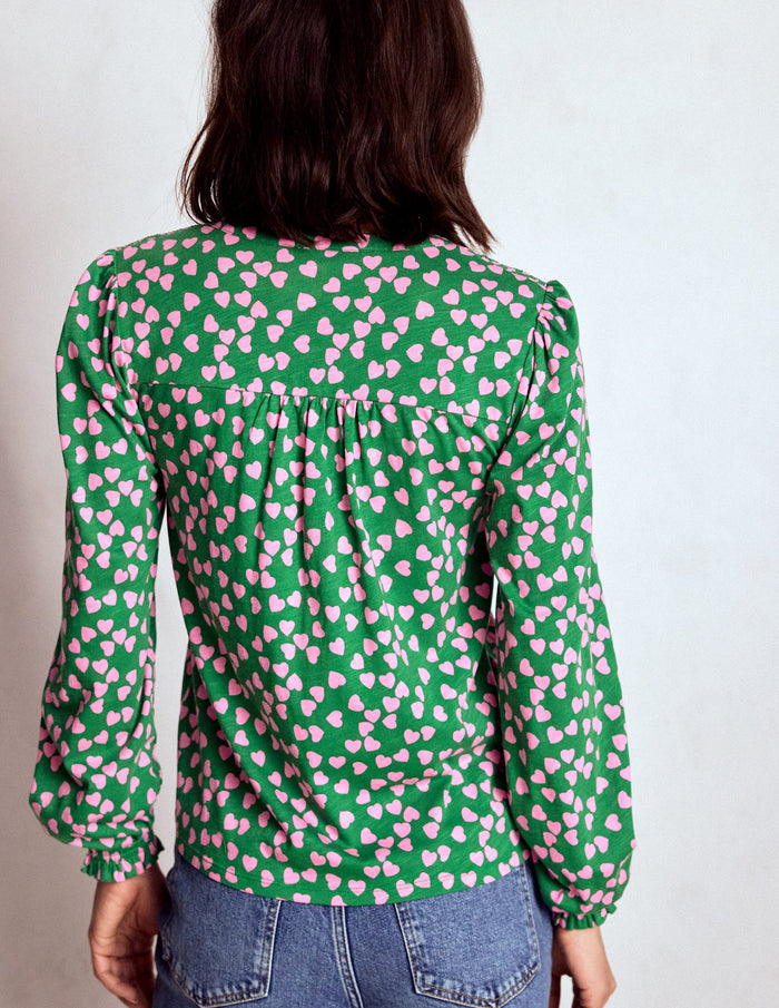 Elsa Smocked Yoke Jersey Shirt Highland Green, Heart Cascade