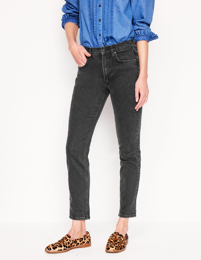 Girlfriend Jeans Washed Black