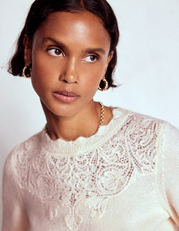 Fluffy Embroidered Sweater Rope