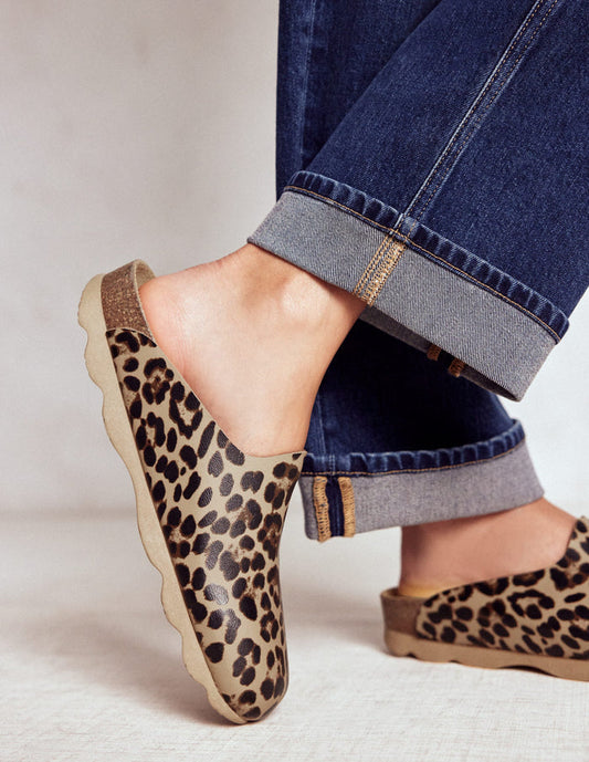 Lyla Colour Block Clogs Leopard
