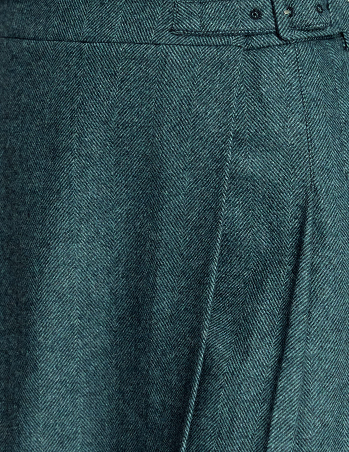 Helen Wool Kilt Skirt Green Herringbone