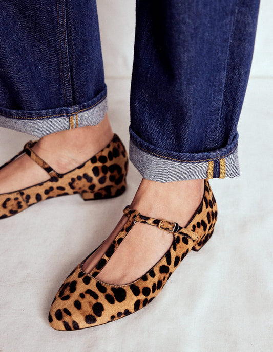 Round Toe T-Bar Flats Leopard