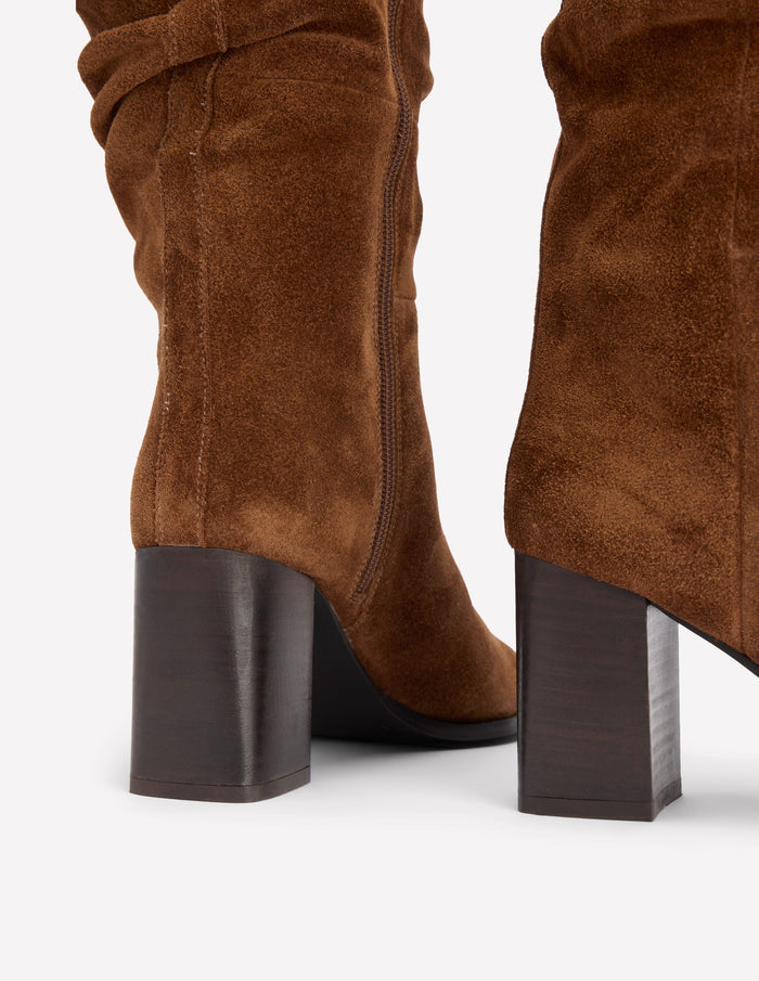 Vera Block Heel Point Boots Tan