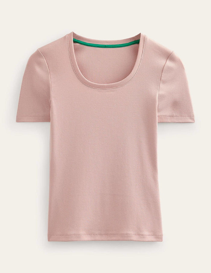 Essential Jersey T-Shirt Milkshake